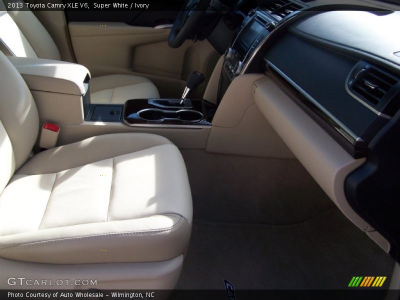 Super White / Ivory 2013 Toyota Camry XLE V6