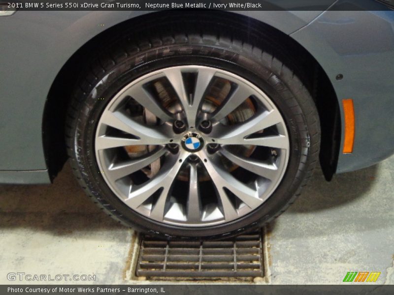 Neptune Blue Metallic / Ivory White/Black 2011 BMW 5 Series 550i xDrive Gran Turismo