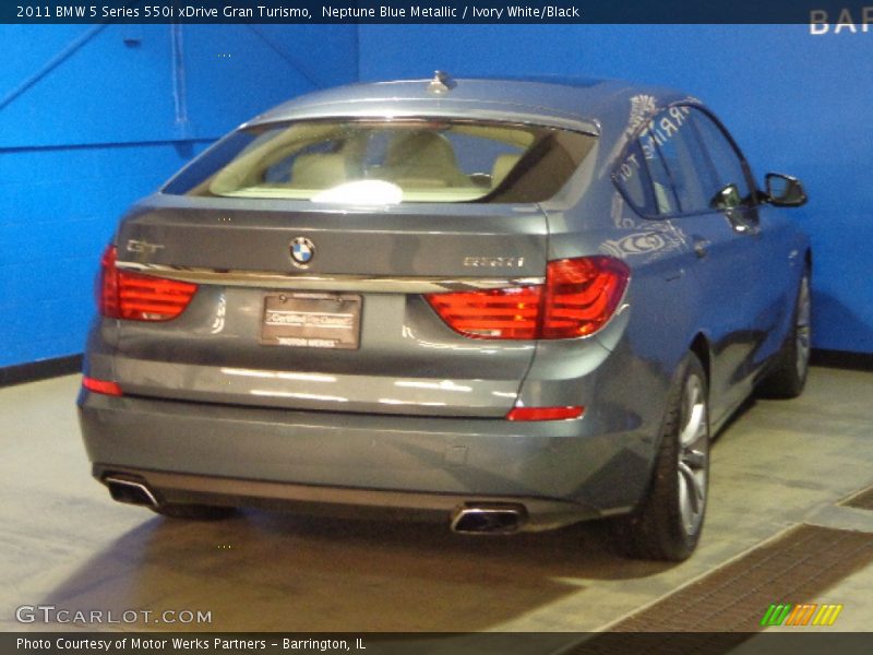 Neptune Blue Metallic / Ivory White/Black 2011 BMW 5 Series 550i xDrive Gran Turismo