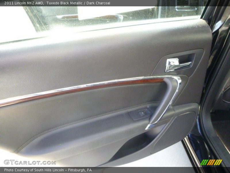 Tuxedo Black Metallic / Dark Charcoal 2011 Lincoln MKZ AWD