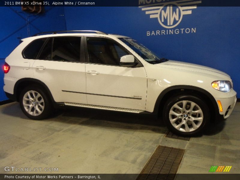 Alpine White / Cinnamon 2011 BMW X5 xDrive 35i