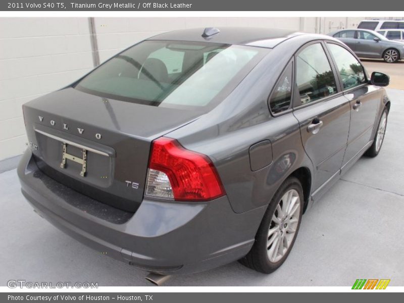 Titanium Grey Metallic / Off Black Leather 2011 Volvo S40 T5