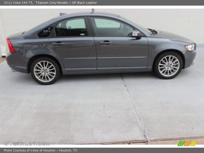 Titanium Grey Metallic / Off Black Leather 2011 Volvo S40 T5