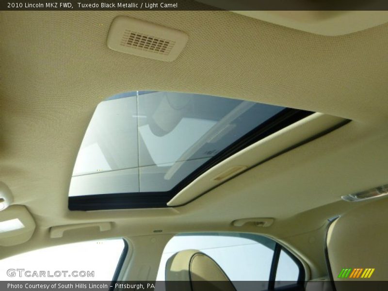 Tuxedo Black Metallic / Light Camel 2010 Lincoln MKZ FWD