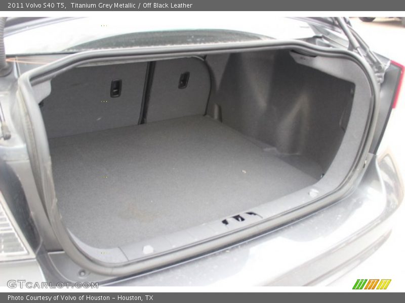 Titanium Grey Metallic / Off Black Leather 2011 Volvo S40 T5
