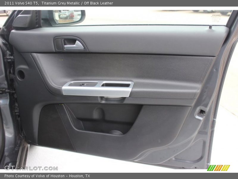 Titanium Grey Metallic / Off Black Leather 2011 Volvo S40 T5