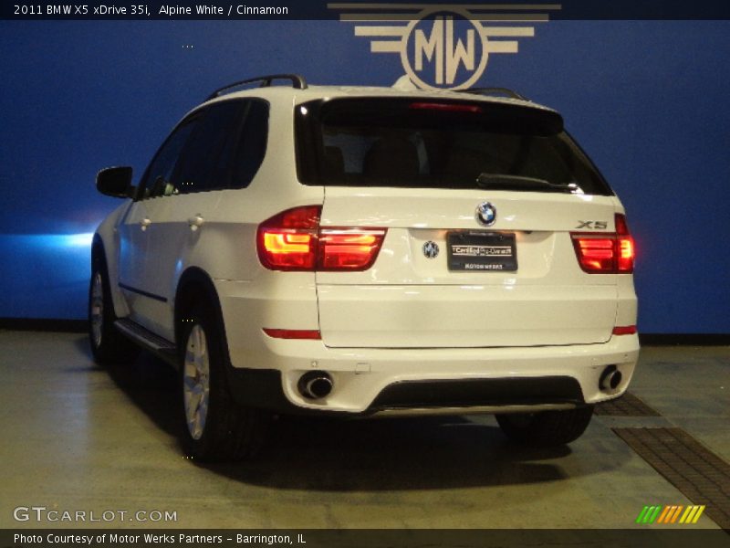 Alpine White / Cinnamon 2011 BMW X5 xDrive 35i