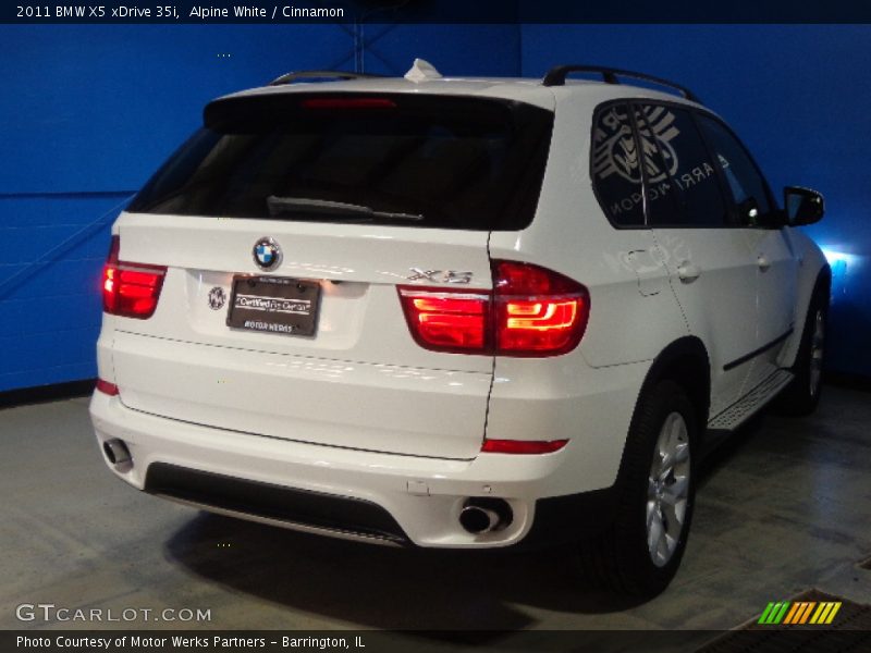 Alpine White / Cinnamon 2011 BMW X5 xDrive 35i