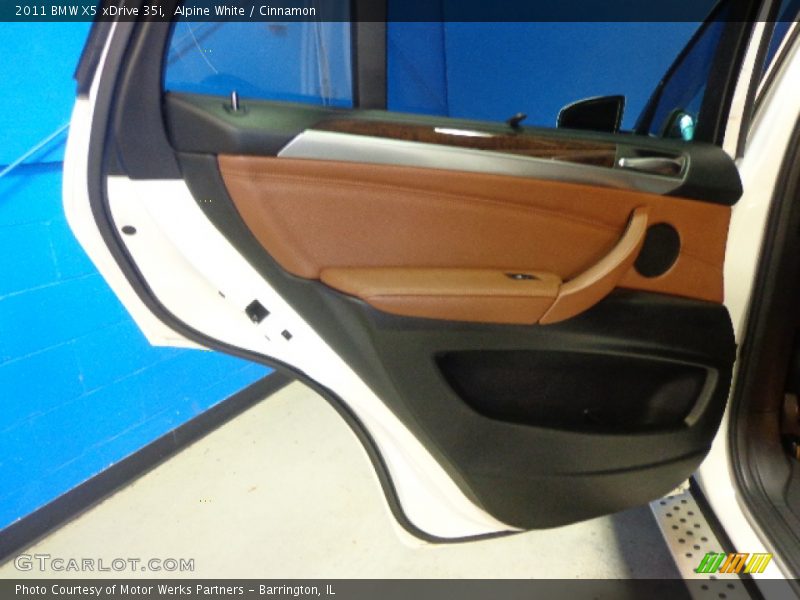 Alpine White / Cinnamon 2011 BMW X5 xDrive 35i