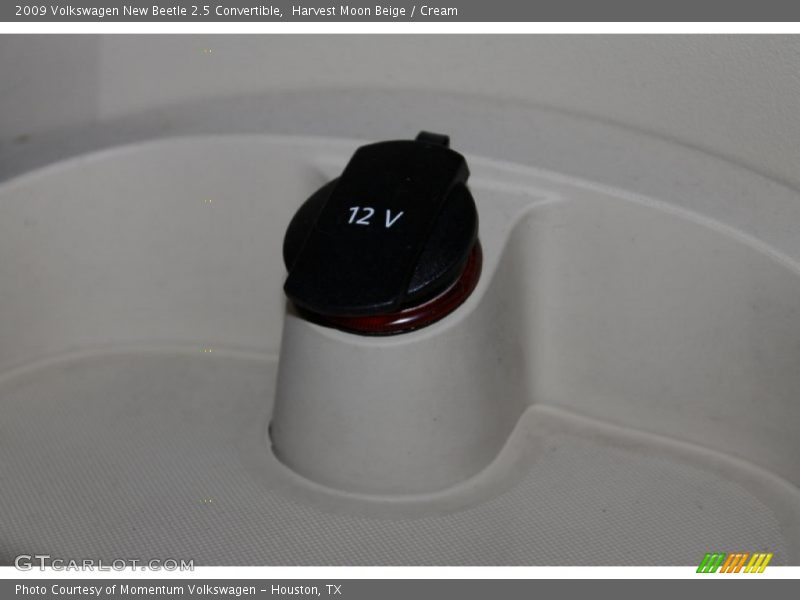 Harvest Moon Beige / Cream 2009 Volkswagen New Beetle 2.5 Convertible