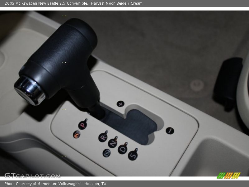 Harvest Moon Beige / Cream 2009 Volkswagen New Beetle 2.5 Convertible