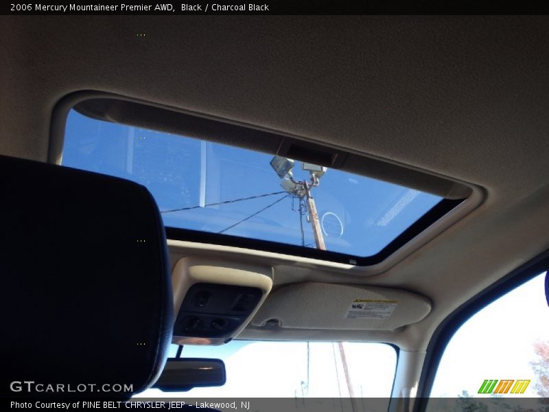 Black / Charcoal Black 2006 Mercury Mountaineer Premier AWD