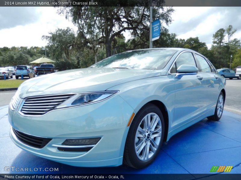 Front 3/4 View of 2014 MKZ Hybrid