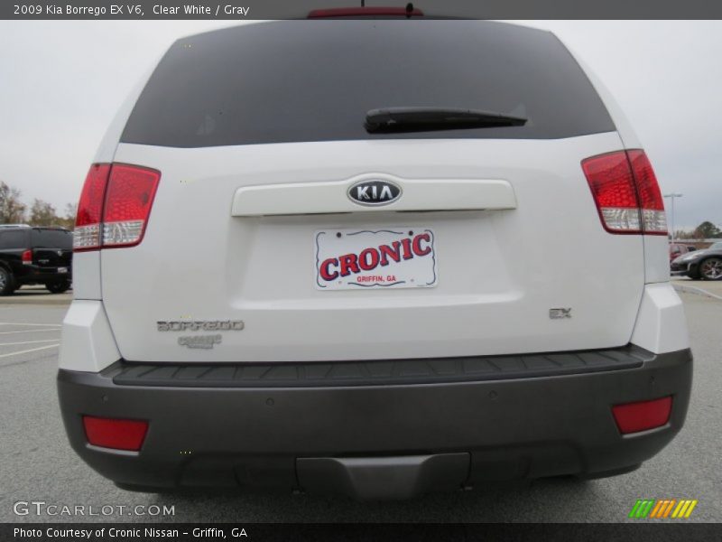 Clear White / Gray 2009 Kia Borrego EX V6