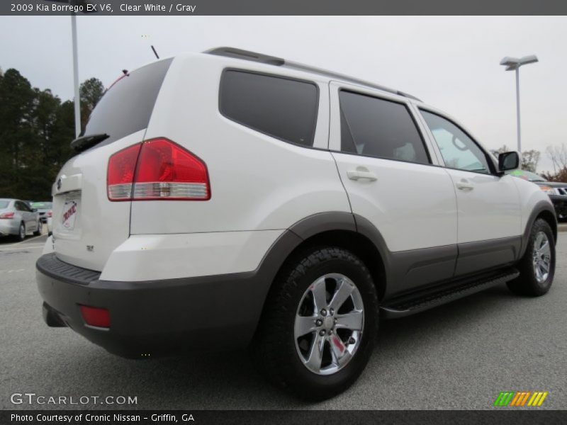 Clear White / Gray 2009 Kia Borrego EX V6