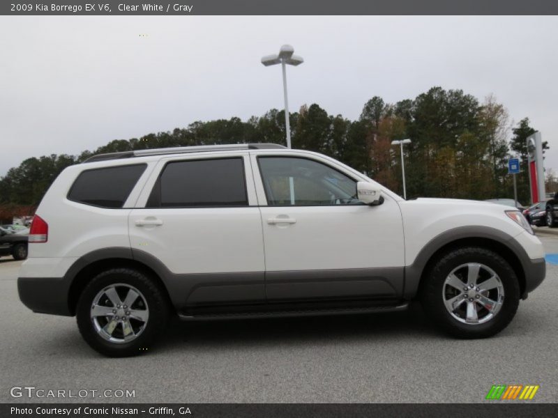 Clear White / Gray 2009 Kia Borrego EX V6