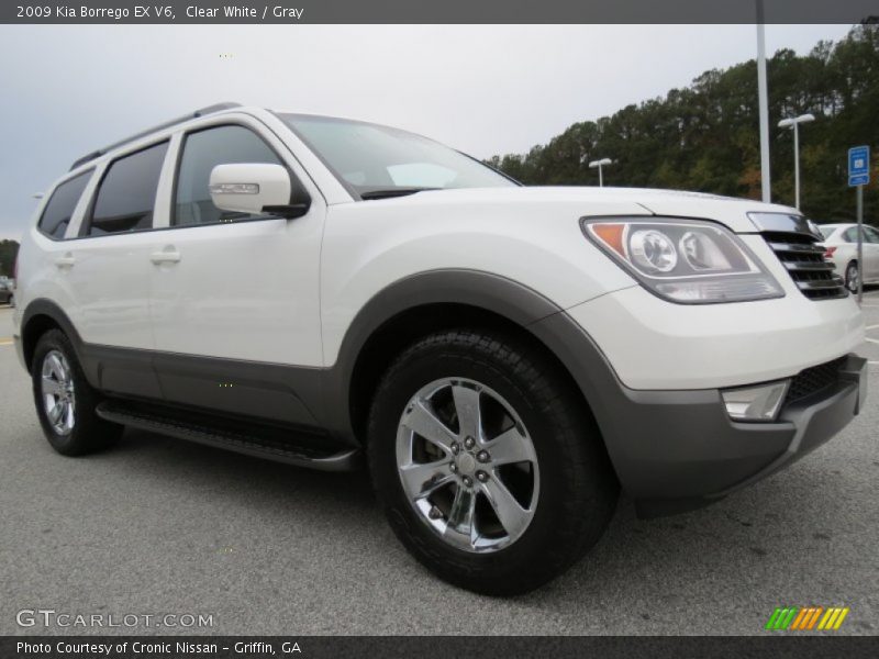 Clear White / Gray 2009 Kia Borrego EX V6