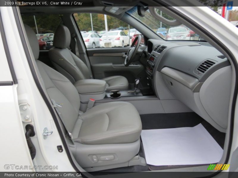 Clear White / Gray 2009 Kia Borrego EX V6