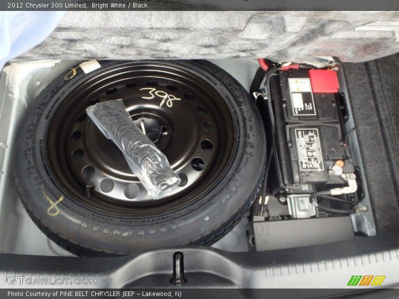 Bright White / Black 2012 Chrysler 300 Limited