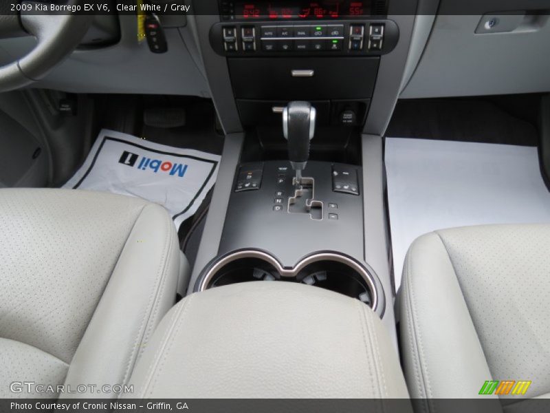 Clear White / Gray 2009 Kia Borrego EX V6