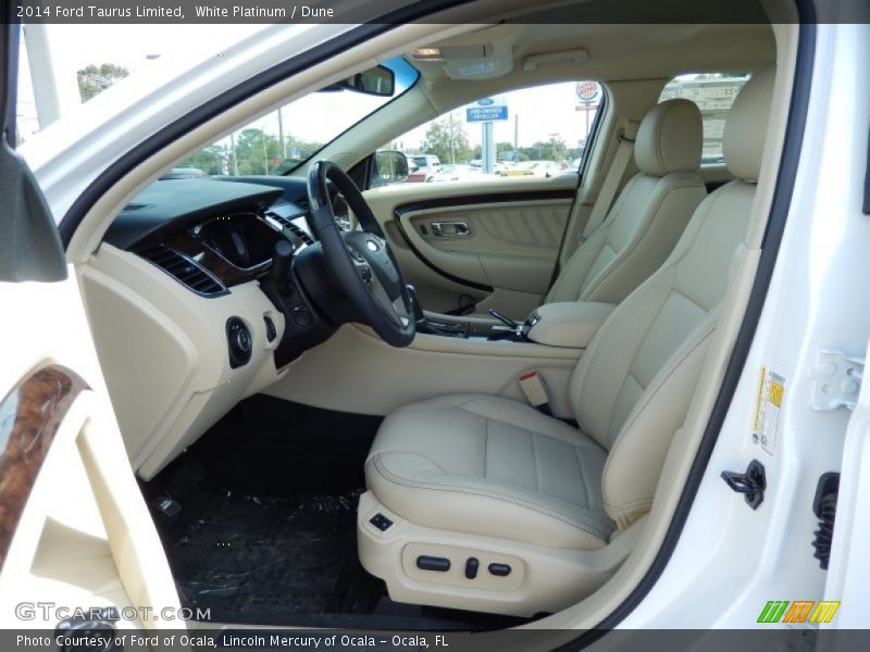 Front Seat of 2014 Taurus Limited