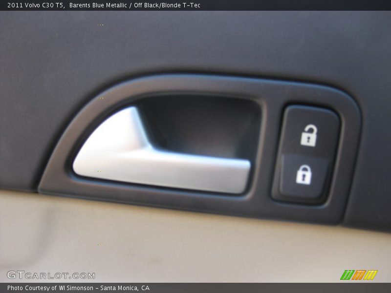 Barents Blue Metallic / Off Black/Blonde T-Tec 2011 Volvo C30 T5