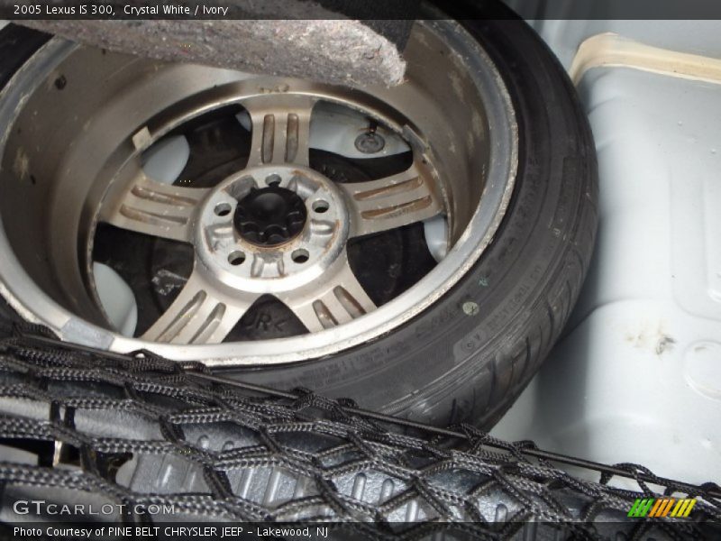 Crystal White / Ivory 2005 Lexus IS 300