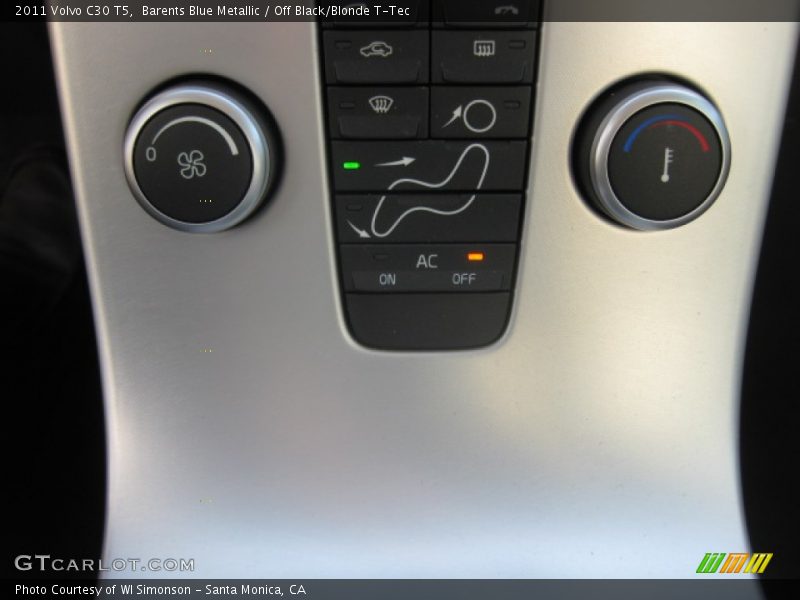 Barents Blue Metallic / Off Black/Blonde T-Tec 2011 Volvo C30 T5