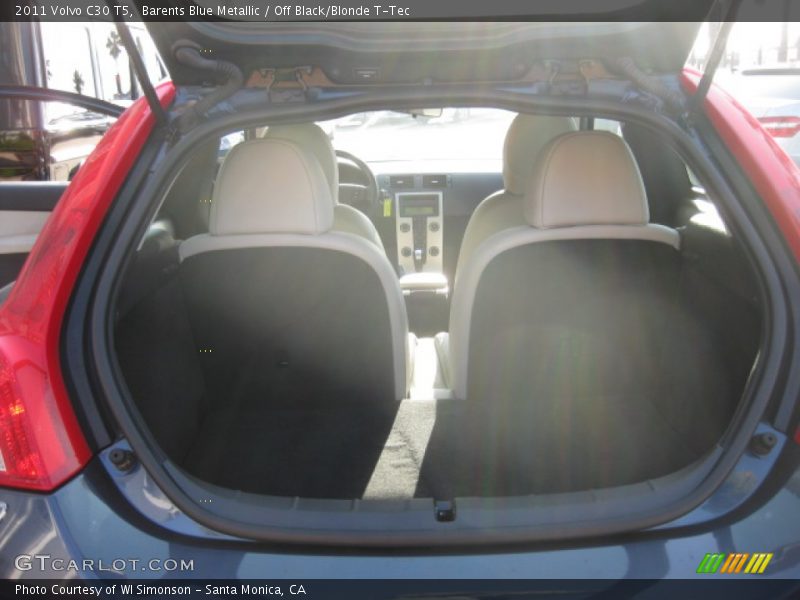 Barents Blue Metallic / Off Black/Blonde T-Tec 2011 Volvo C30 T5