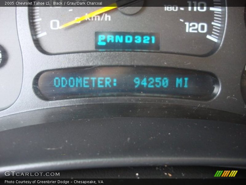 Black / Gray/Dark Charcoal 2005 Chevrolet Tahoe LS