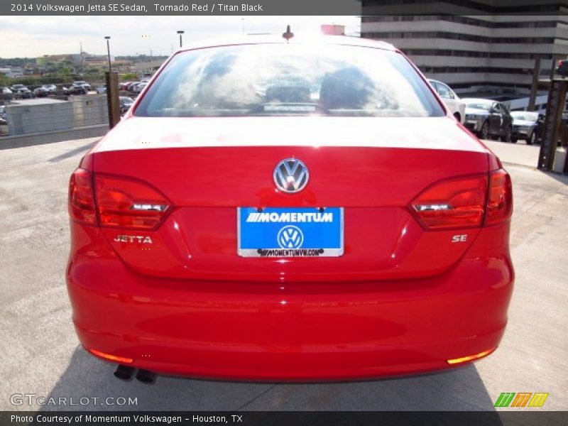Tornado Red / Titan Black 2014 Volkswagen Jetta SE Sedan