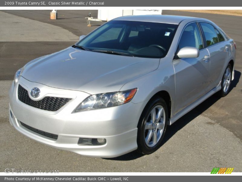 Classic Silver Metallic / Charcoal 2009 Toyota Camry SE