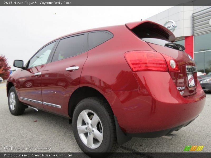 Cayenne Red / Black 2013 Nissan Rogue S