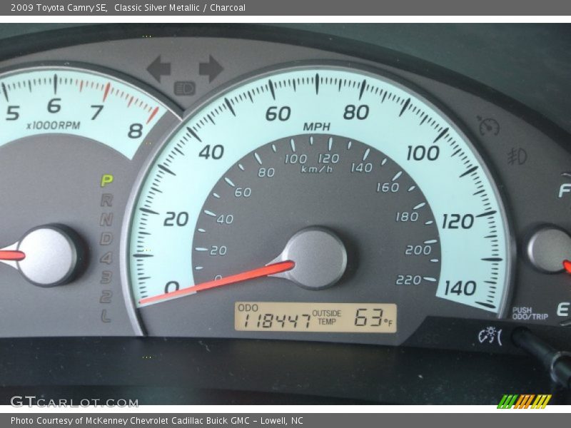 Classic Silver Metallic / Charcoal 2009 Toyota Camry SE