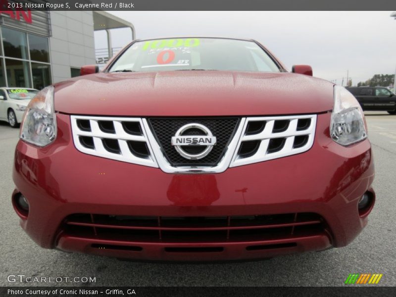 Cayenne Red / Black 2013 Nissan Rogue S