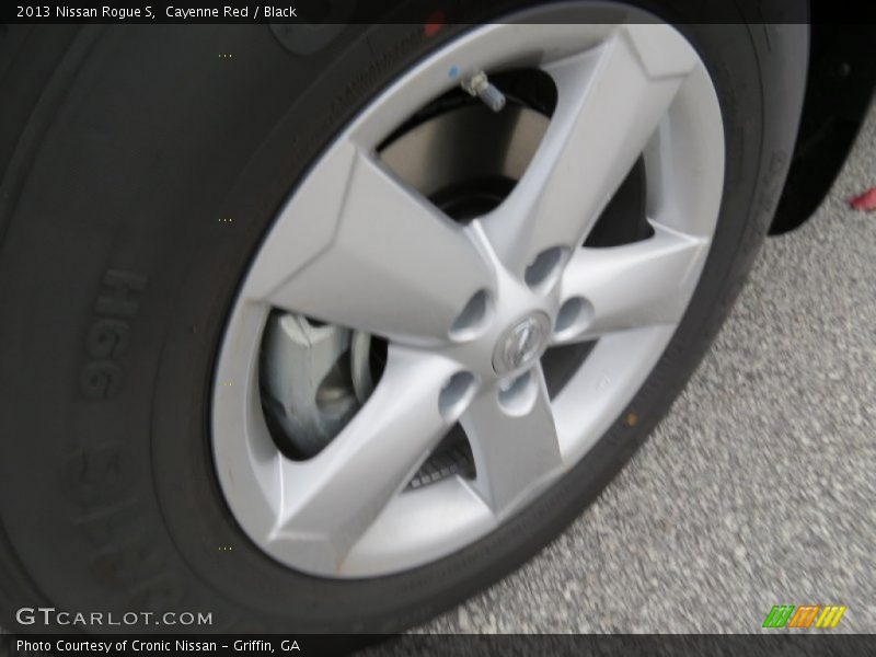 Cayenne Red / Black 2013 Nissan Rogue S