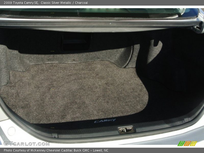 Classic Silver Metallic / Charcoal 2009 Toyota Camry SE