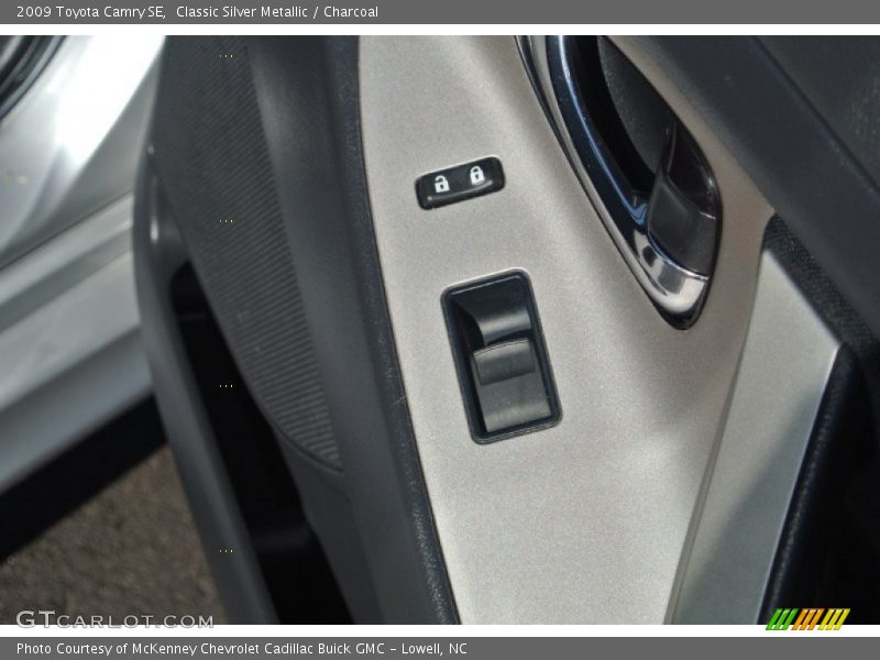 Classic Silver Metallic / Charcoal 2009 Toyota Camry SE
