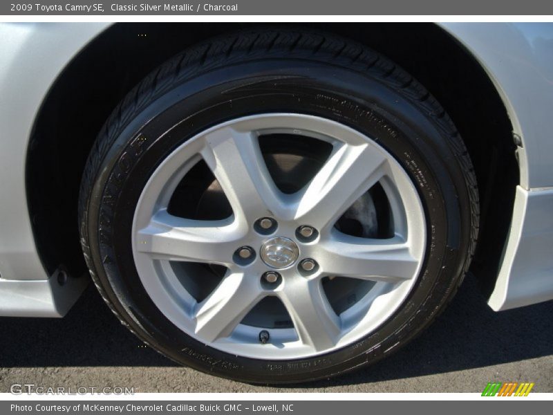 Classic Silver Metallic / Charcoal 2009 Toyota Camry SE