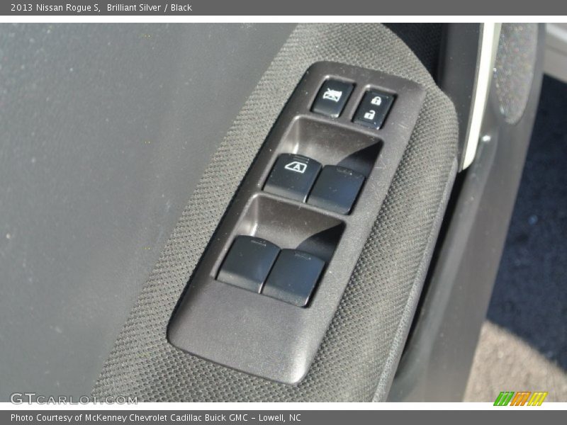 Brilliant Silver / Black 2013 Nissan Rogue S