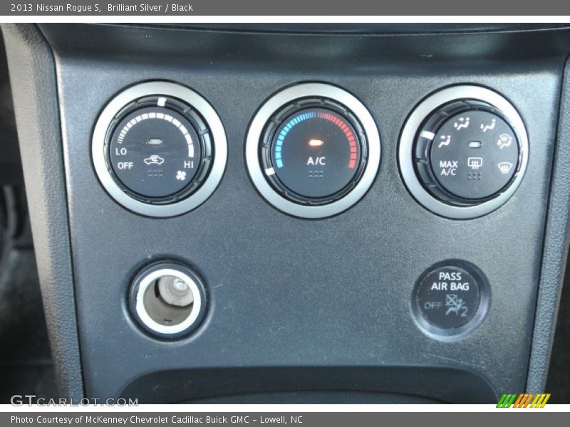 Brilliant Silver / Black 2013 Nissan Rogue S