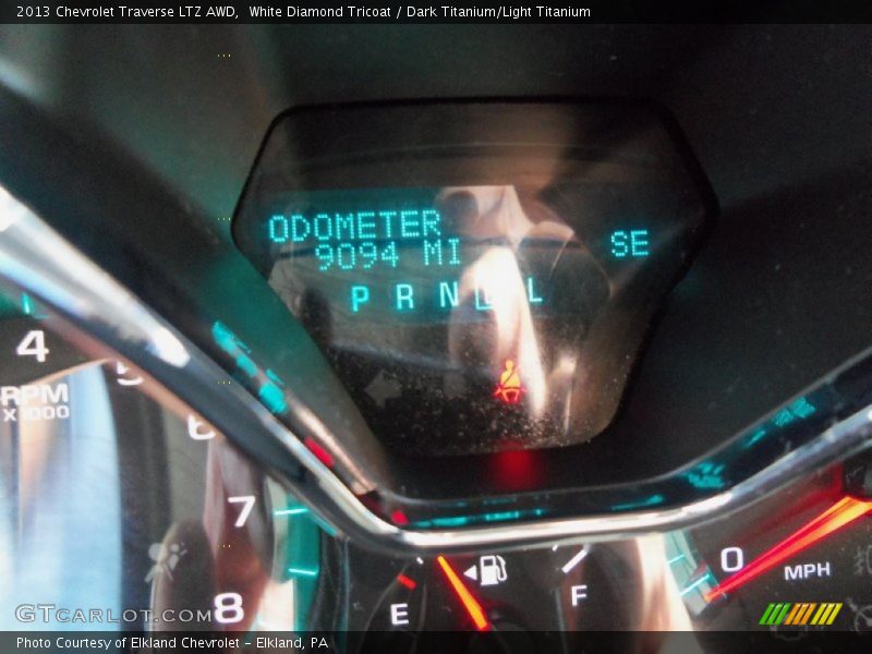 White Diamond Tricoat / Dark Titanium/Light Titanium 2013 Chevrolet Traverse LTZ AWD