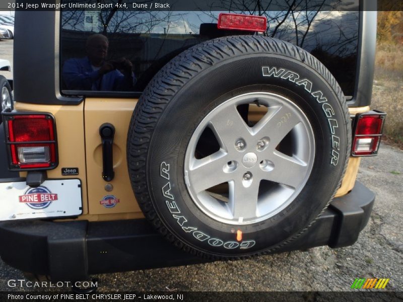 Dune / Black 2014 Jeep Wrangler Unlimited Sport 4x4