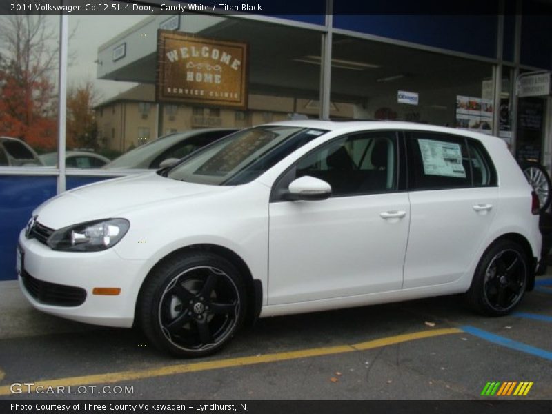 Candy White / Titan Black 2014 Volkswagen Golf 2.5L 4 Door