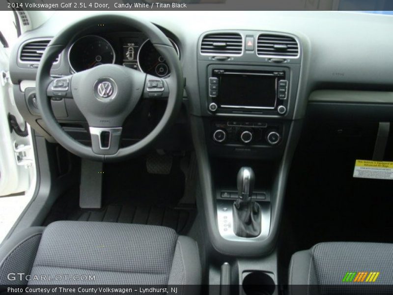 Candy White / Titan Black 2014 Volkswagen Golf 2.5L 4 Door