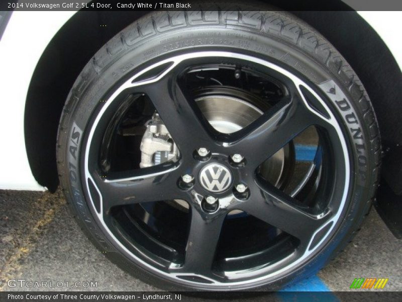 Candy White / Titan Black 2014 Volkswagen Golf 2.5L 4 Door
