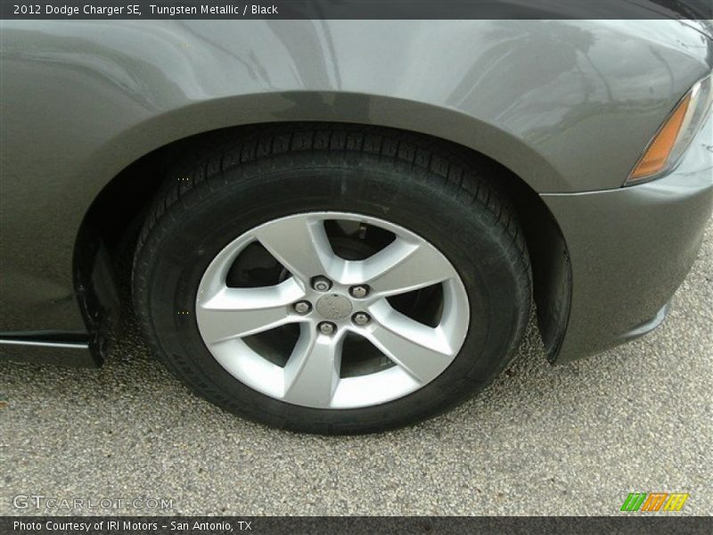 Tungsten Metallic / Black 2012 Dodge Charger SE