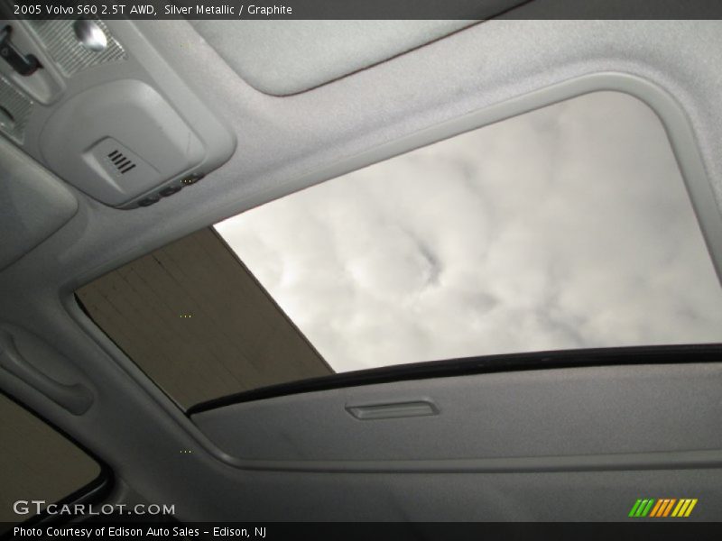 Silver Metallic / Graphite 2005 Volvo S60 2.5T AWD