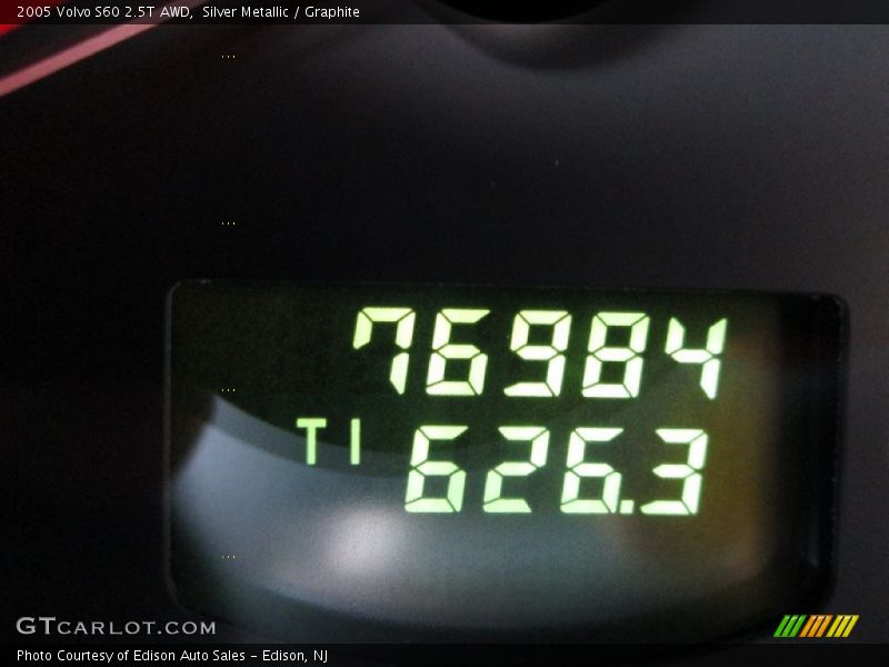 Silver Metallic / Graphite 2005 Volvo S60 2.5T AWD