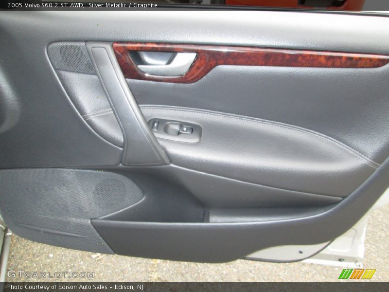 Silver Metallic / Graphite 2005 Volvo S60 2.5T AWD